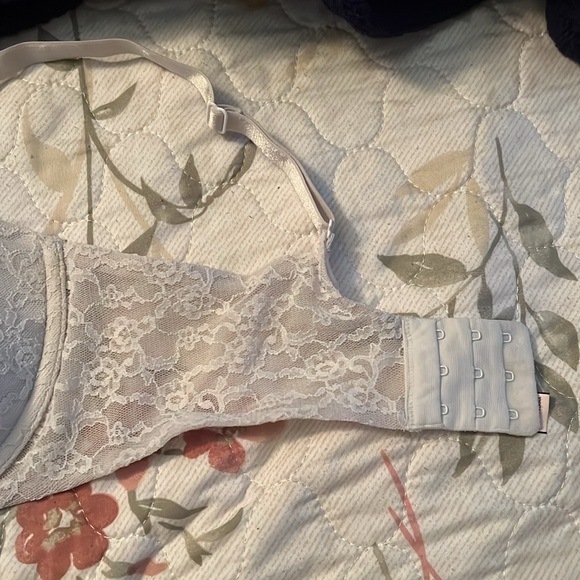 Victoria Secret lined perfect coverage 36DD white lace - Picture 7 of 10